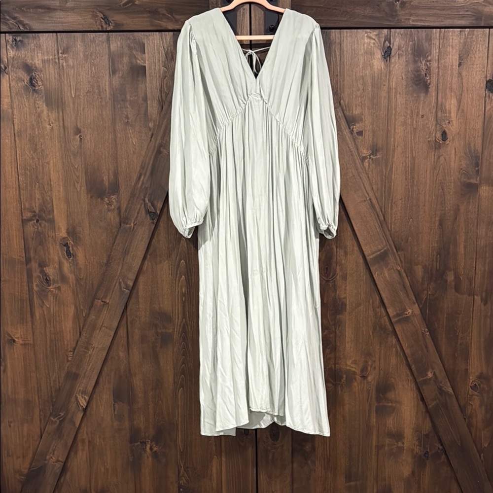 Elegant Green Maxi Dress